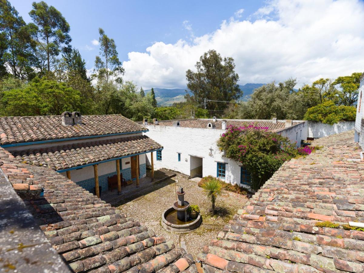 Hacienda Cusin Hotel Otavalo Buitenkant foto